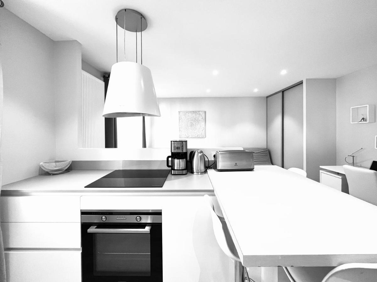 Appartement Le White Cosy A 5 Minutes Du Avec Parking Privatif Gratuit *
